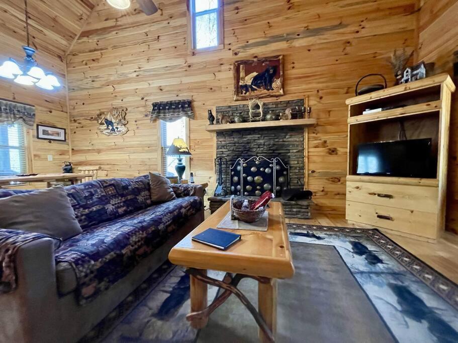 2 Bed Cabin Hot Tub Close To Helen #16 Exterior foto